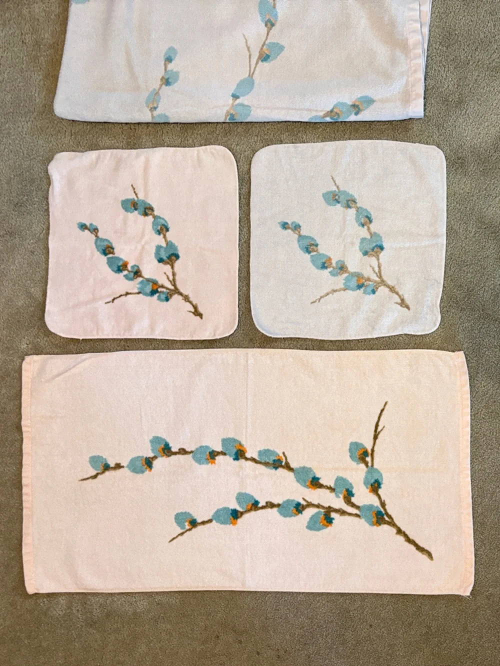 Vintage Fieldcrest Pink Pussywillow Flower Branch Towel Set